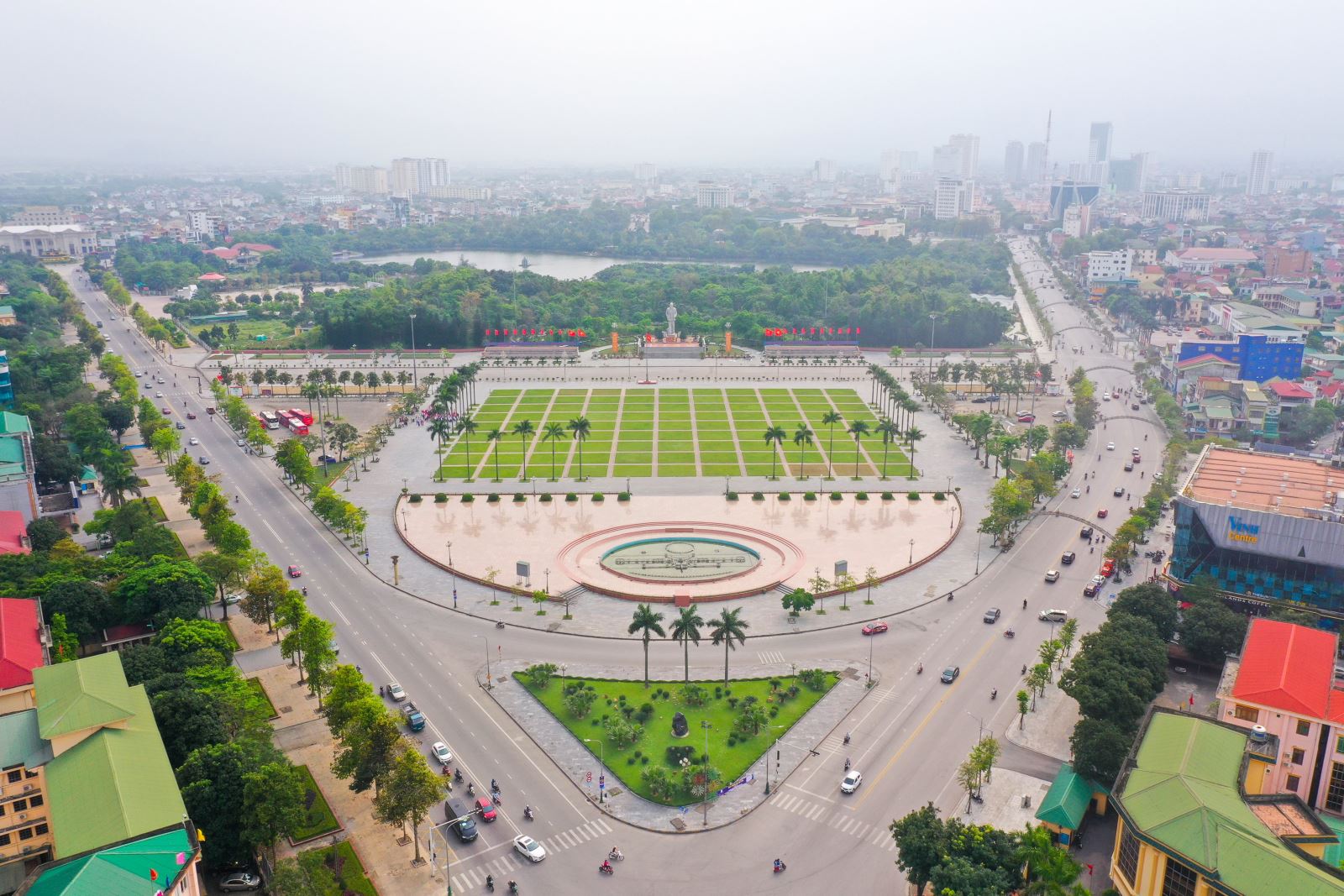 Quảng trường Hồ Chí Minh và Tượng đài Bác Hồ - 20 năm xây dựng và phát  triển - BQL QUẢNG TRƯỜNG HỒ CHÍ MINH VÀ TƯỢNG ĐÀI BÁC HỒ