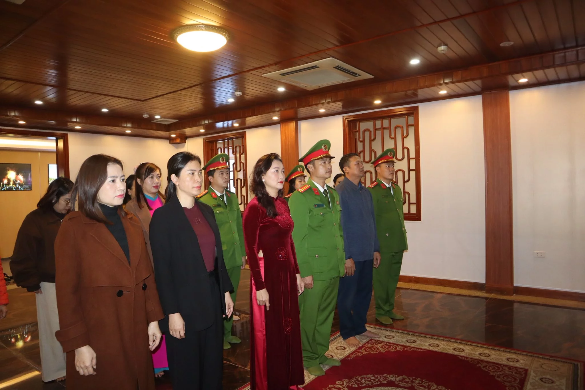 v1vewK7vIrKWUy14DJblYqUSQaofxpPRk2saG1Pn